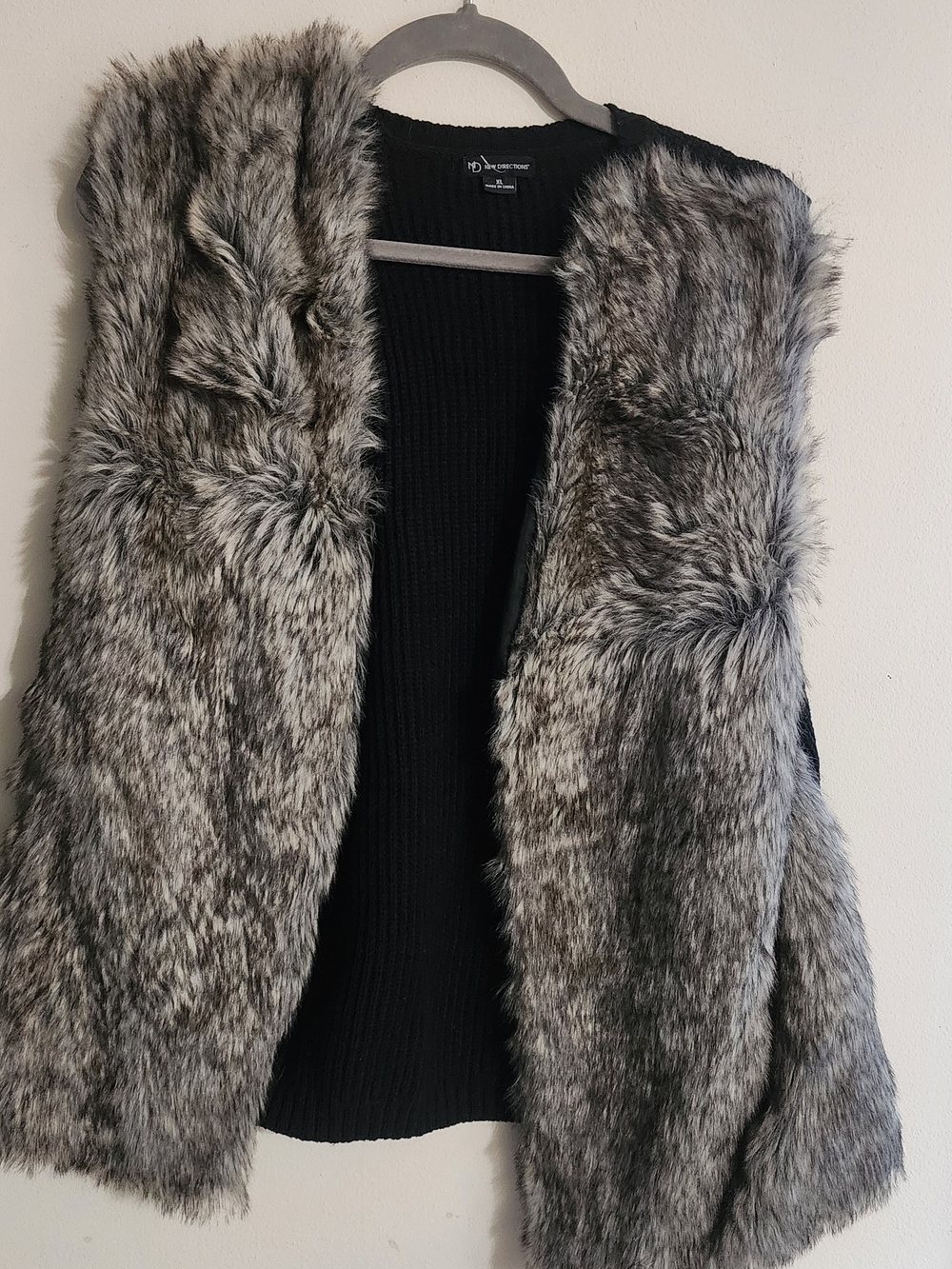 New Directions Black & Gray Faux Fur Front Knit Back Vest Size XL